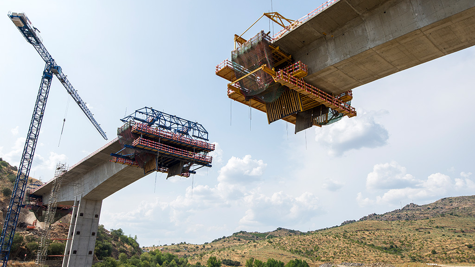 Partially constructed bridge with fall prevention technologies in place.