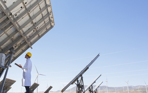 Predictive Maintenance at Solar and Wind Installations to Reduce Risks and Downtime.