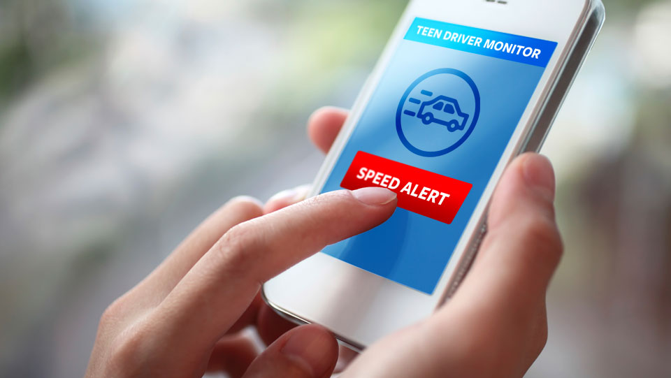 Teen safe driving app with a speed alert.